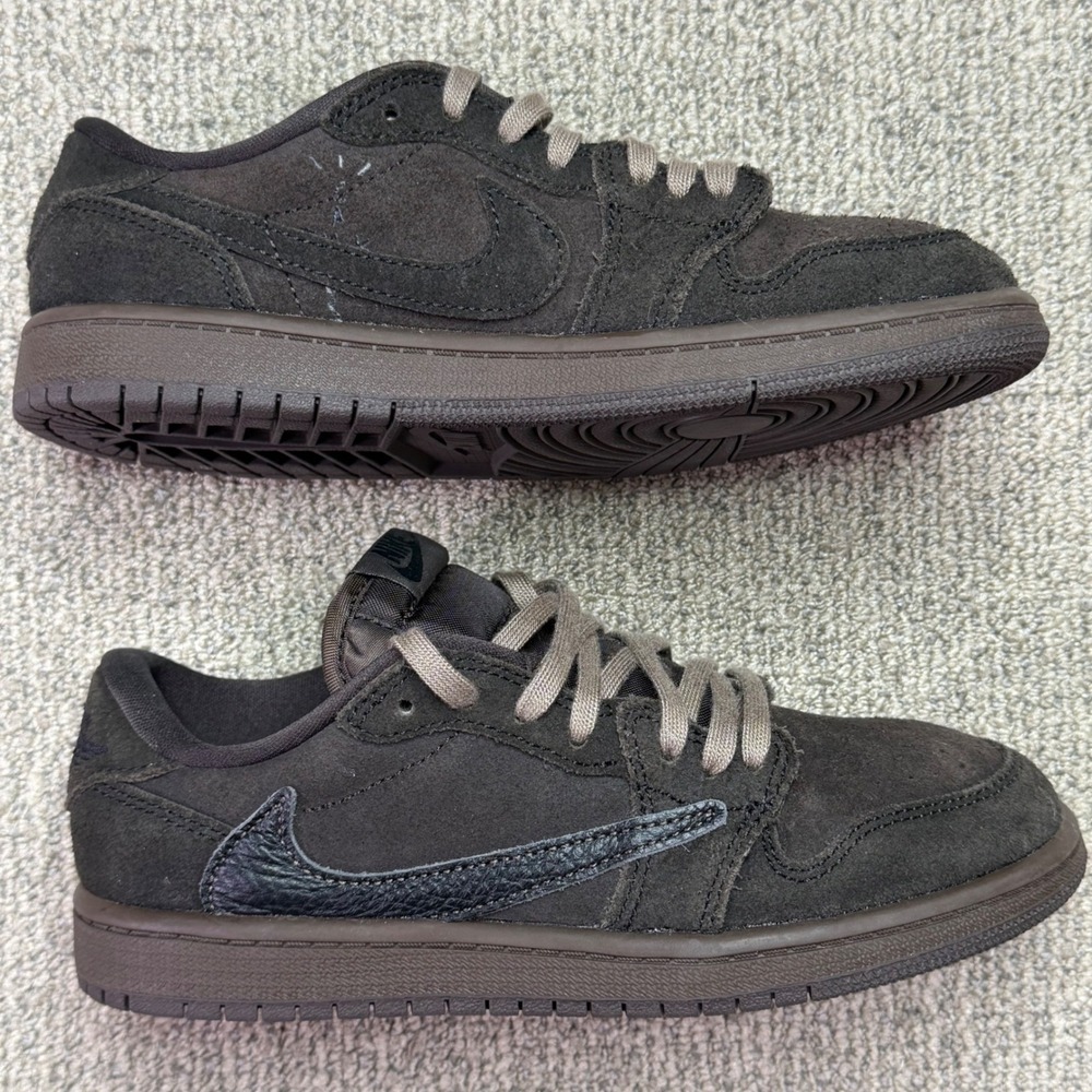Jordan 1 Retro Low OG SP Travis Scott Black Phantom Youth Size 2.5Y DO5442-202